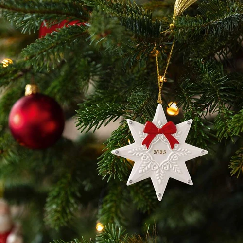Подвеска Звезда Christmas Classics 11 см, год выпуска 2025 (фото 1)