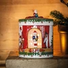 Подсвечник-музыкальная шкатулка Christmas Toys Подарочный пакет Санта приносит подарки 17 х 17 х 21,5 см (фото 2)